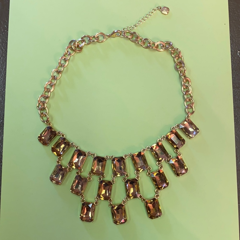 Sparkly gold tone necklace 🌺🌺🌺